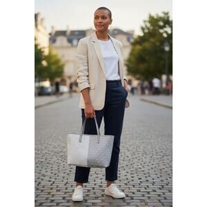 Michael Kors Jet Set Medium Carryall Tote Blue & White Aluminum Charm Zip Purse